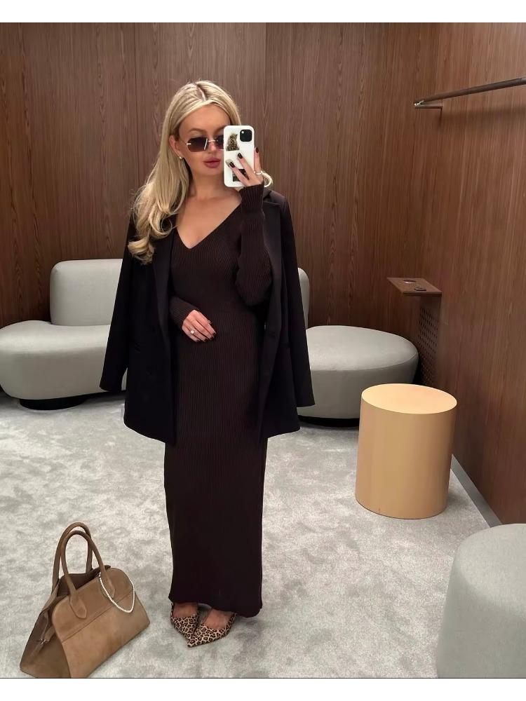 Women's Knitted Dress Elegant V Neck Thick  A-line Dress Brown Long Sleeve Vintage Midi Casual Dresses for Women