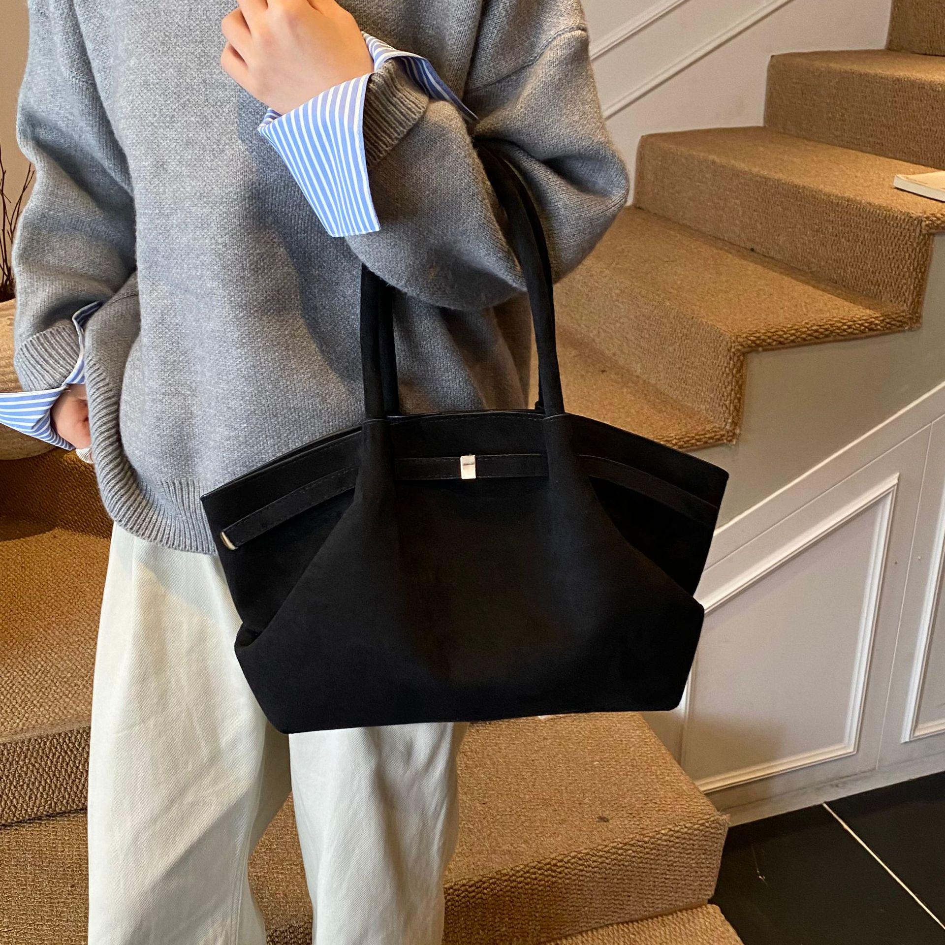 

Женская замшевая сумка-тоут с плиссировкой - Большая вместимость, ретро корейский стиль, на плечо, ручная сумка для осени/зимы 2025