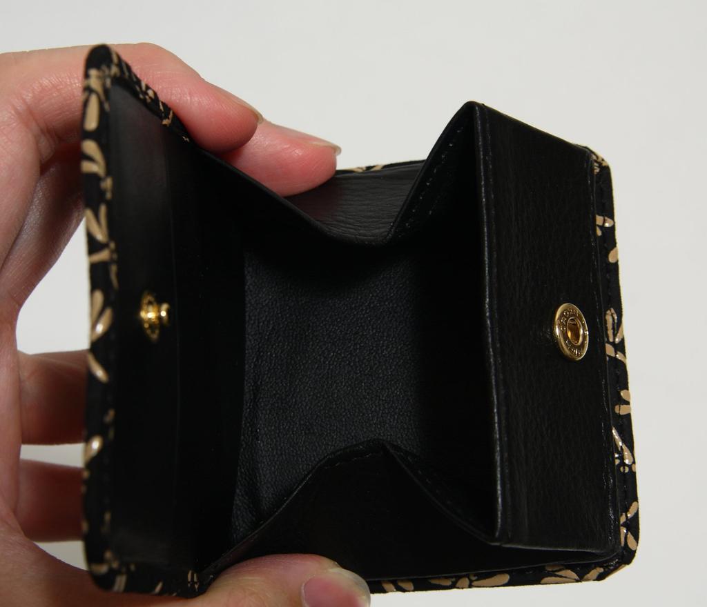 Deerskin Inden Box Type Coin Purse Wallet Unisex Dragonfly Pattern White [Hasegawa]