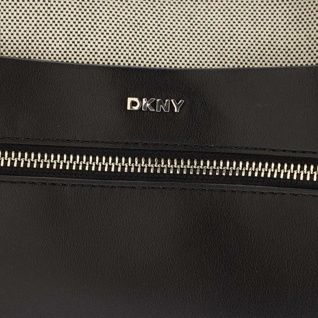 DKNY Nala Hobo Schultertasche