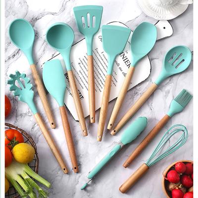 Zelený silikónový kuchynský riad Súprava kuchynského riadu Nepriľnavý riad Špachtľa Lopatka Šľahače na vajíčka Súprava kuchynského náradia s drevenou rukoväťou