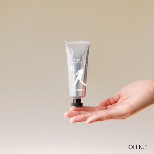 Mih Hand Serum Cream, No. 21 Kotaro Kiyomiya, Hokkaido Nippon-Ham Fighters Collaboration, Wisteria Scent, Seaberry Extract Formulated Fighters HAND SE