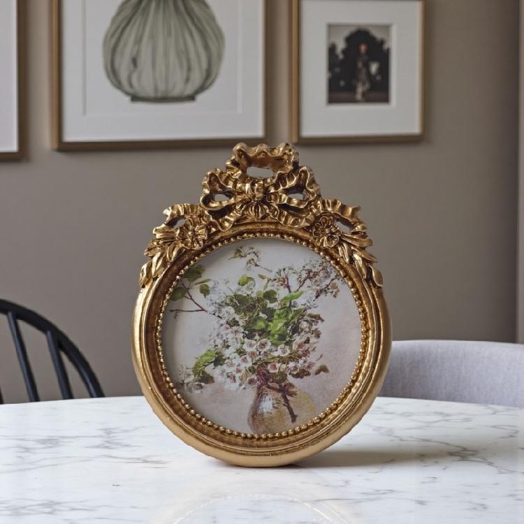 Antique Ornate Photo Frame with Florals Relief Retro Picture Frame Wall and Tabletop Display for Home Decors Art Gallery
