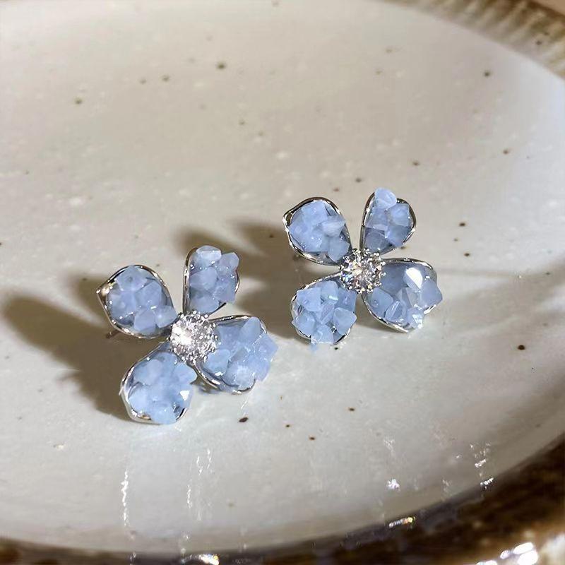 Fashion light luxury high-end stud earrings small fresh flower series earrings sweet and exquisite niche versatile daily earrings