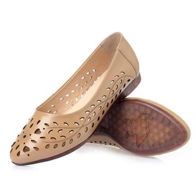 Women Flat Sandals Spring Genuine Leather Women Flats Shoes Loafers Mother Shoes Soft Bottom Breathable Hole Casual