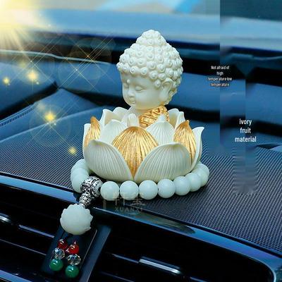Tathagata Buddha Lotus Auto Ornament: Elegante Mittelkonsolen-Dekoration für ein friedliches und verheißungsvolles Interieur.
