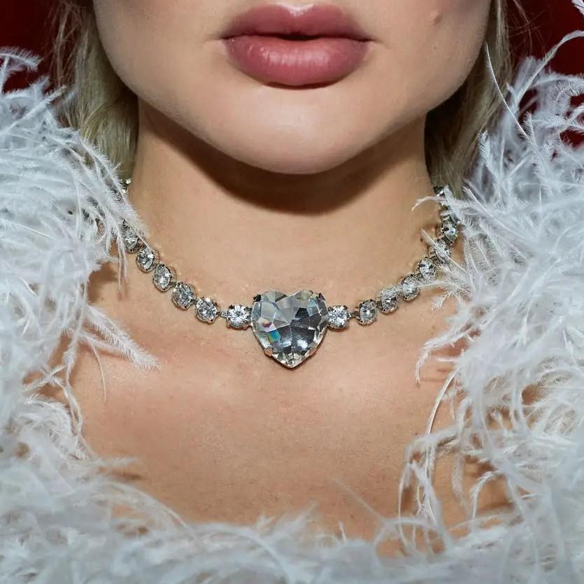 New Love Rhinestone Neck Chain Big Diamond Personalized Versatile Rhinestone Necklace Accessories Women серебряный