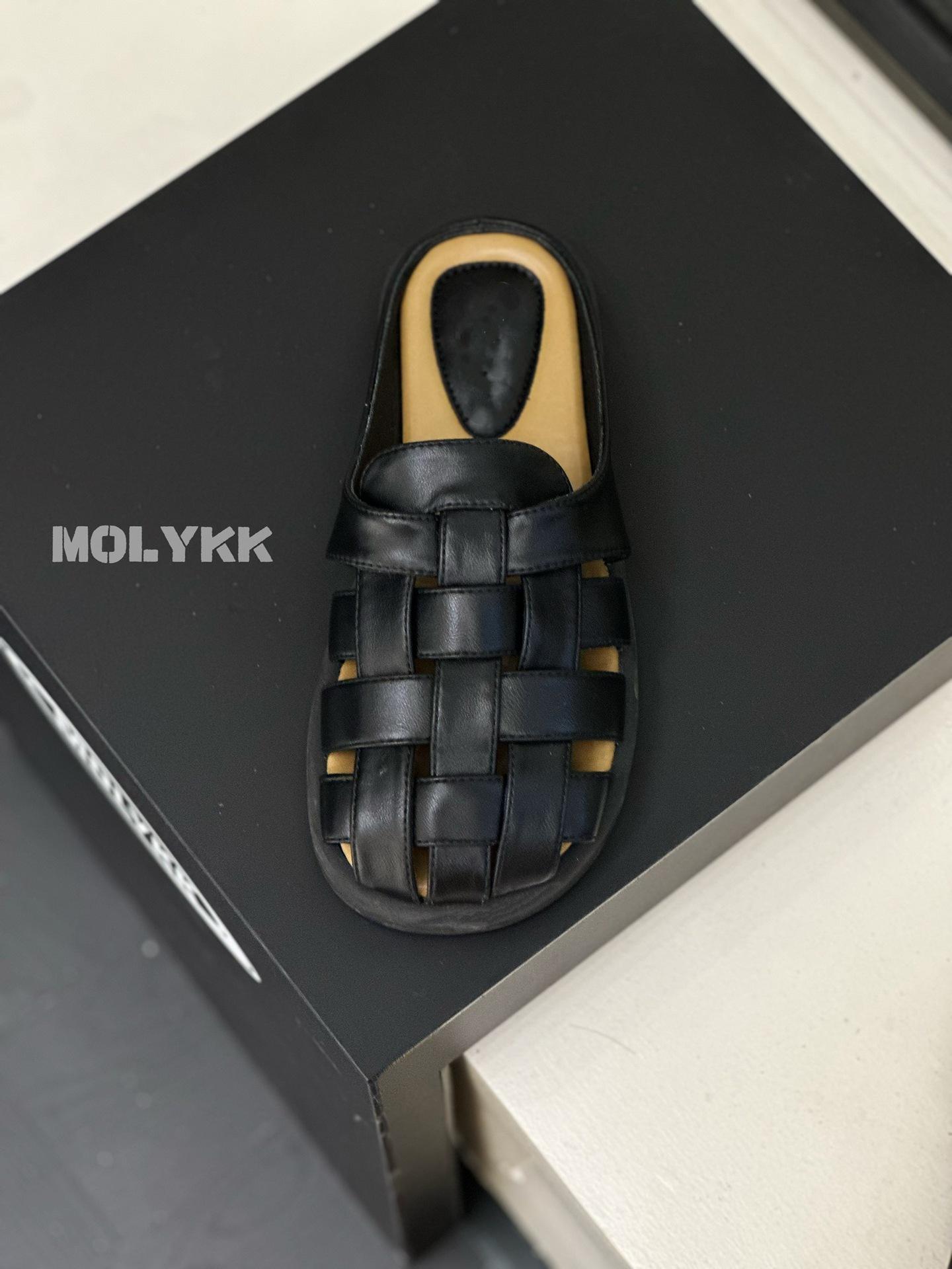 

Baotou half slippers women s summer wear Muller woven hollowed-out toe sandals pregnant women flat French sandals 40 чёрный