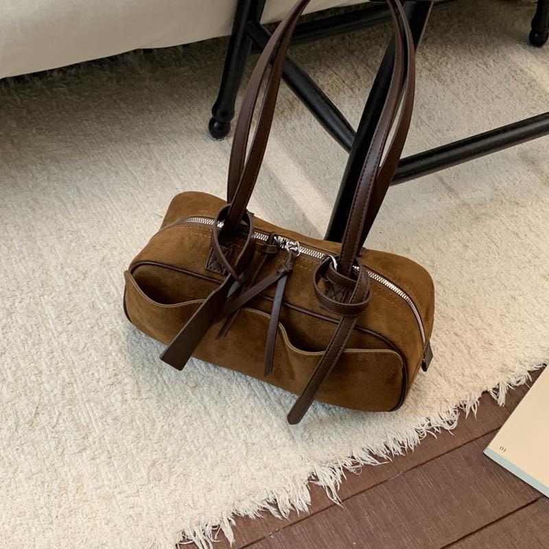 Retro Portable Bowling Bag Women's Autumn and Winter 2025 New Trendy Fashion Suede Underarm Bag Niche Commuter Bag