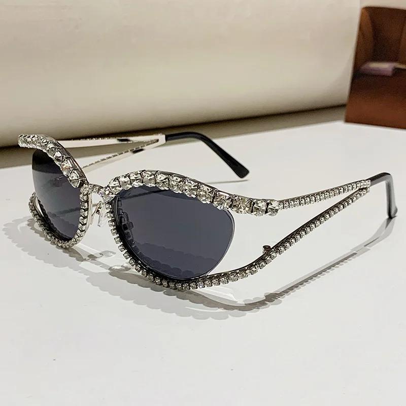 Designer Rhinestone Sunglasses For Women Luxury Brand Fashion Steampunk Men Eyeglasses Party Beach Shades Accessory