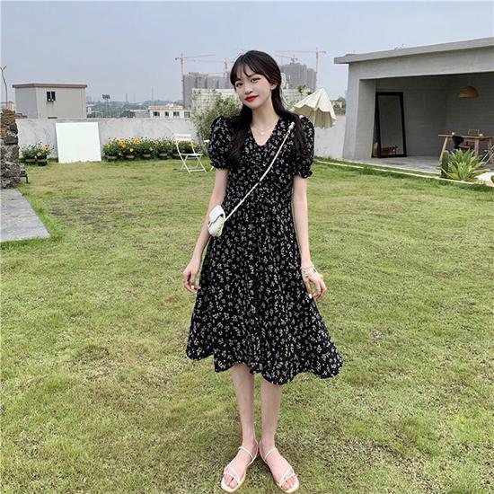 

Летняя юбка с цветочным принтом, французское свежее и сладкое платье средней длины с короткими рукавами, платье феи, модная женская одежда S чёрный