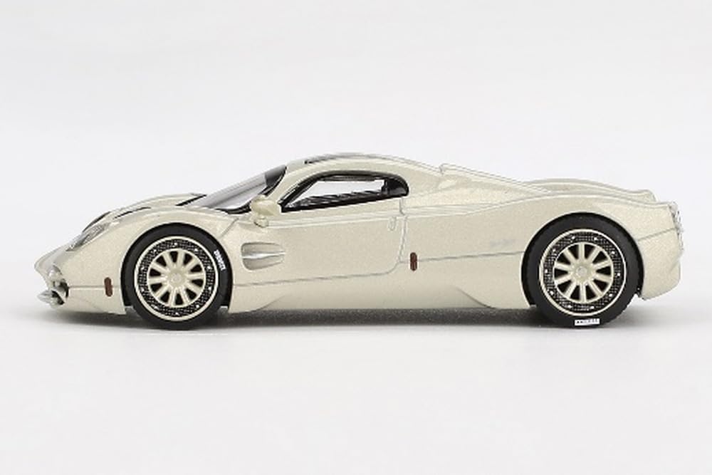 BBR Pagani Utopia Prezentace Grigio Rinascimento Hotový produkt BBRDIE6430 1/64 (Šedá)