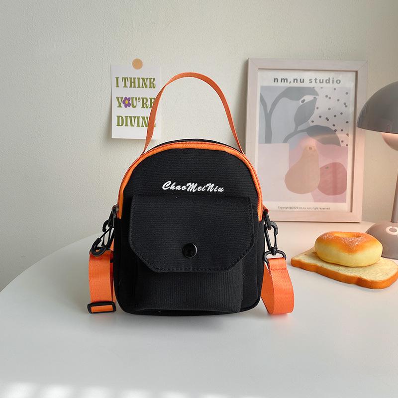 

Контрастная нейлоновая маленькая квадратная сумка на одно плечо с косым креплением, большой емкости, небольшой рюкзак в стиле хип-хоп, уличная нейтральная сумка-тренд one size fits all чёрный