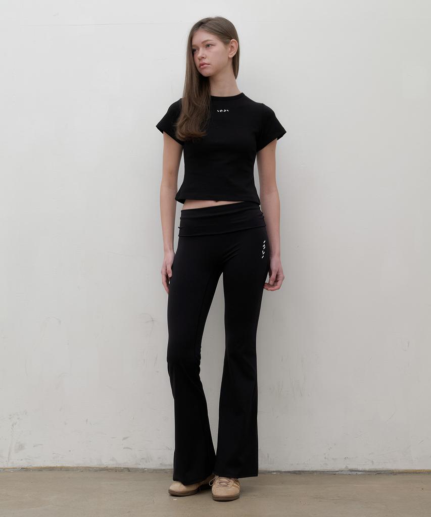INJIACTIVE Slim Fit Logo Crop Tee Black