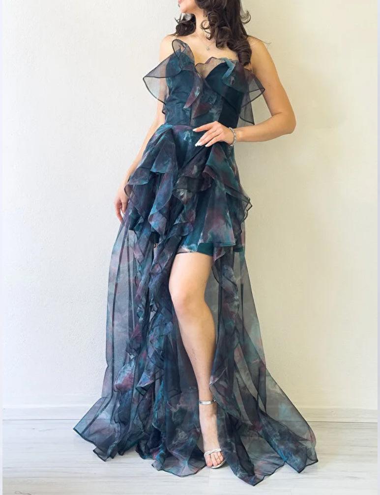 Holiday style women`s clothing fashionable and