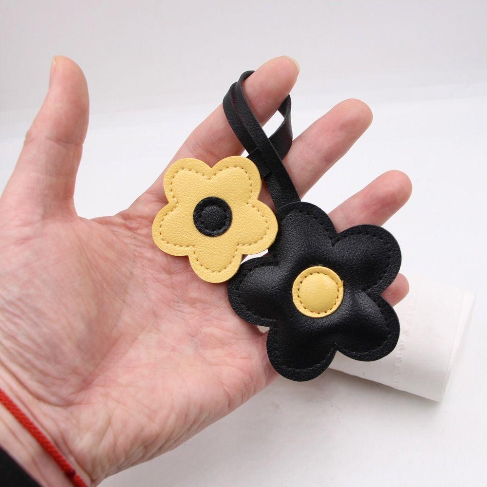 PU Leather Sunflower Bag Pendant Contrasting Bag Pendant Five Petal Flower Keychain Men