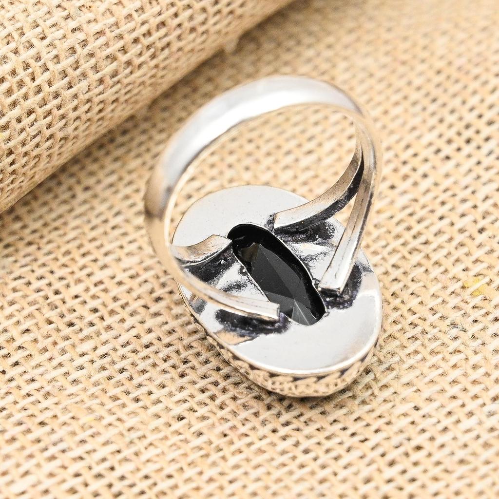 Svart Spinell Ädelsten Handgjord Massiv 925 Sterlingsilver Ring Smycke