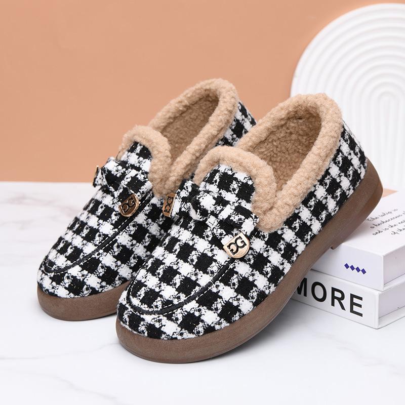 Processing custom winter new old Beijing cloth shoes women's cotton shoes middle-aged and elderly piled thickened warm mother shoes cotton boots