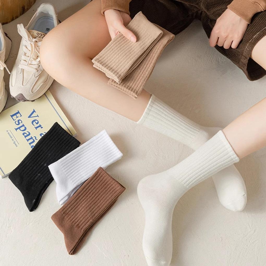 

6 pairs of women s modern color banded long socks 6 pairs (random colors)