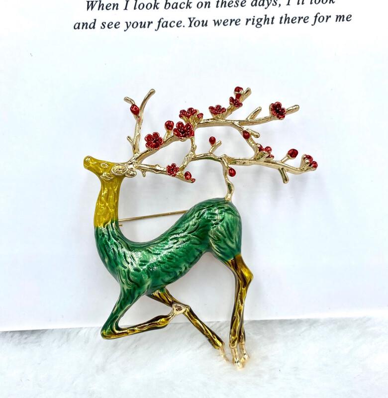 Рождественская Брошь Олень