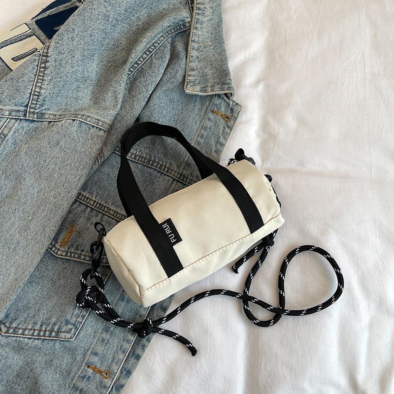 Trendy Casual Pillow Bag Stylish Large Capacity Designer Handbag Ideal For Summer