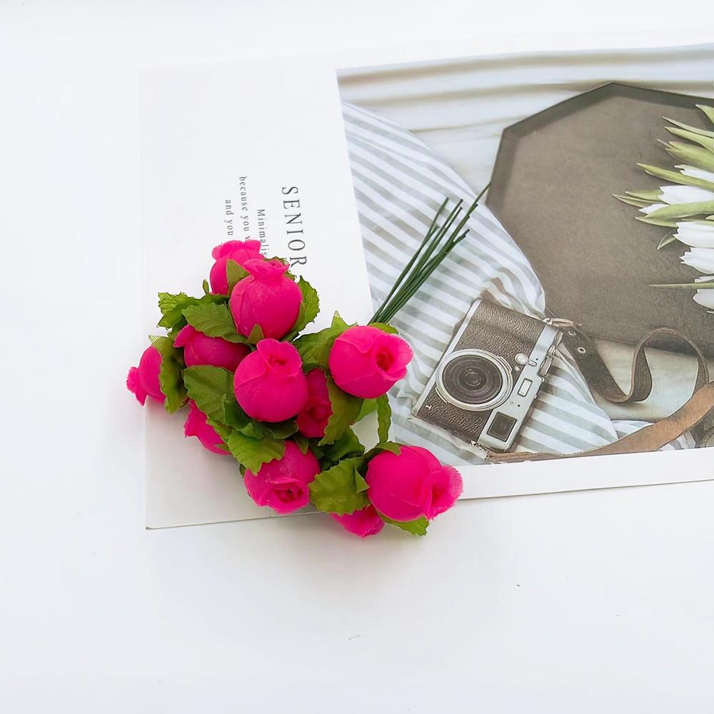 12 pz/lotto Fiori Artificiali Rosa di Seta Mini Bouquet Natale Casa Matrimonio Capodanno Fai da Te Decorazione Scatola Regalo Piante Finte