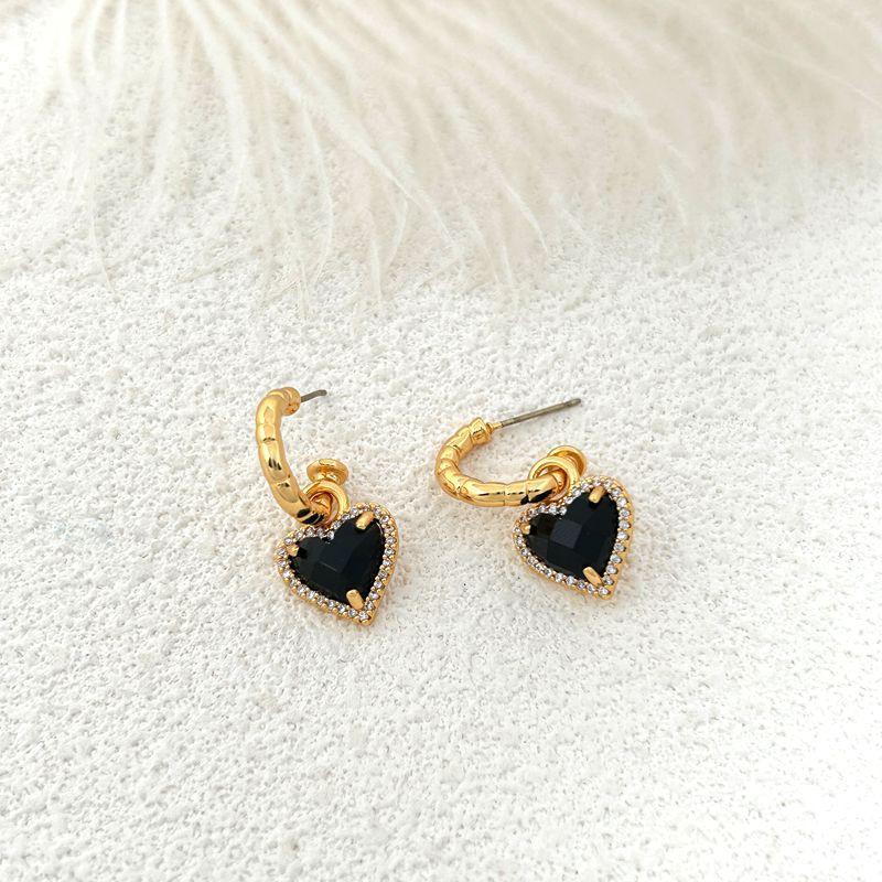 Fashion Design Sense Of Love Shape Micro Zircon Stud Earrings