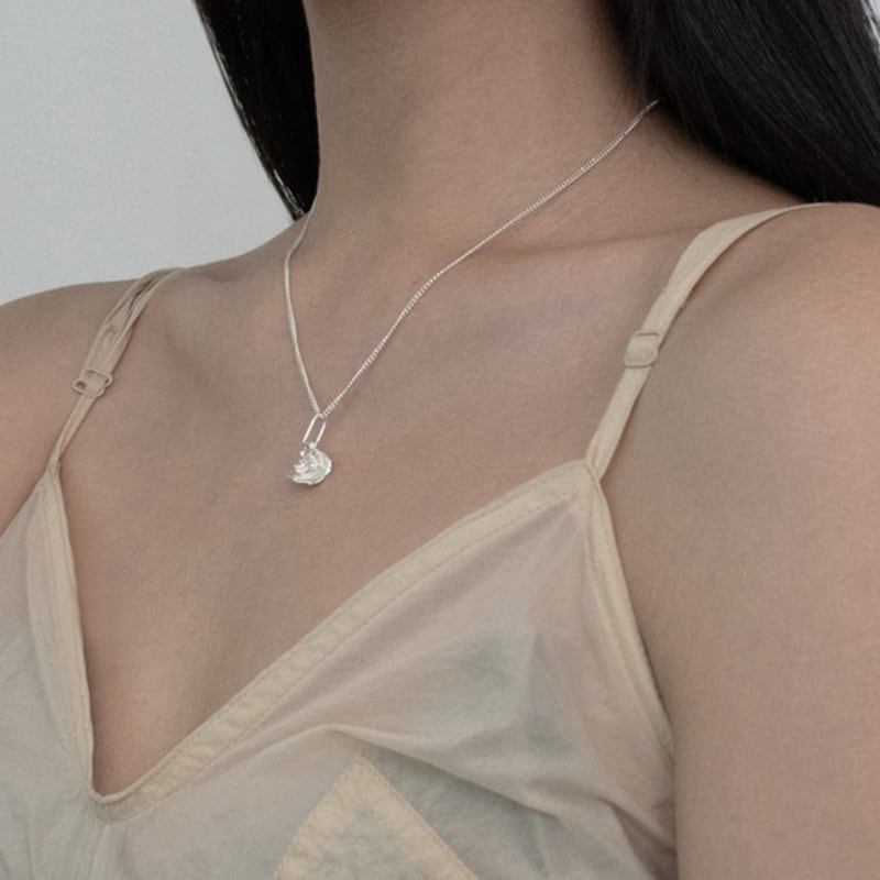 Mouvebament Flower Necklace_Silvere925