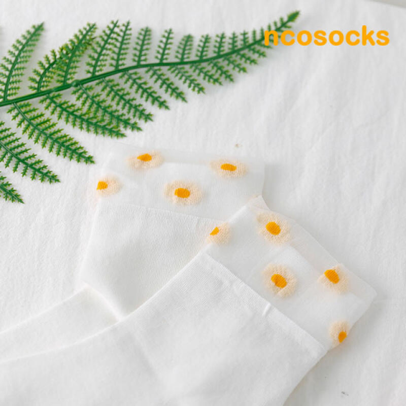 SSRU040_Flower Unique See-Through Socks white