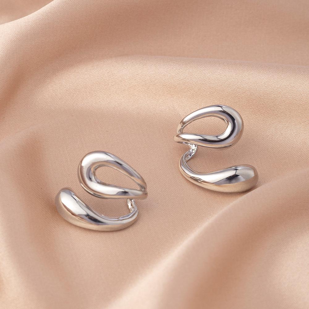 Elegant 925 Silver Needle Stud Earrings - Unique Design for Women, Ideal for Round Faces, Includes Ear Cuffs and Pendants.