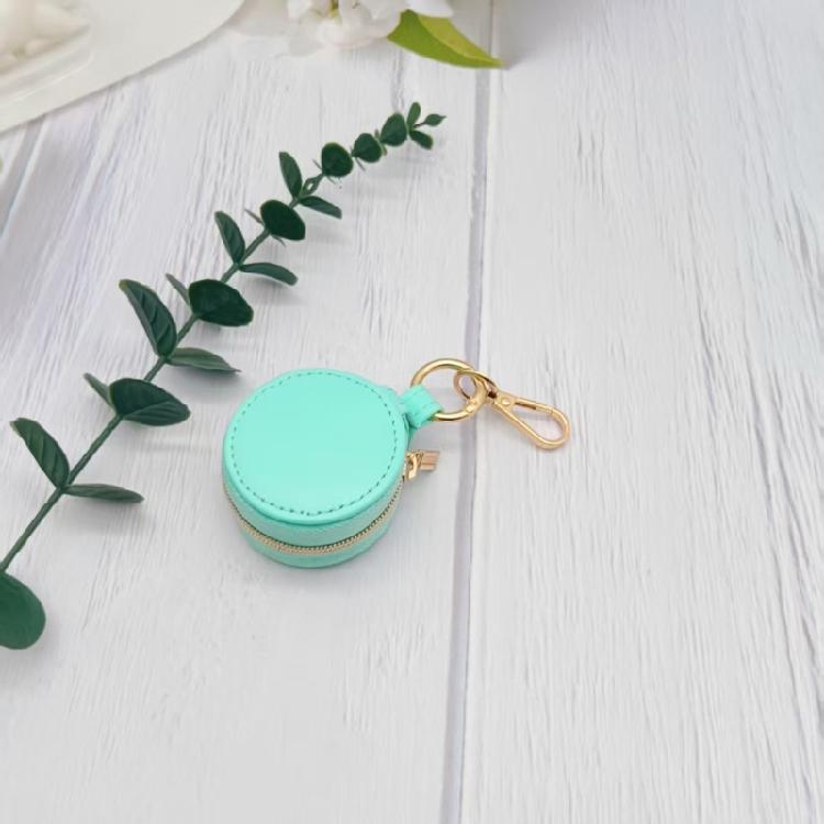 Convenient Keychain Jewelry Holder PU Leather Ring Case for Secure Storage of Accessories In a Compact Travel Size