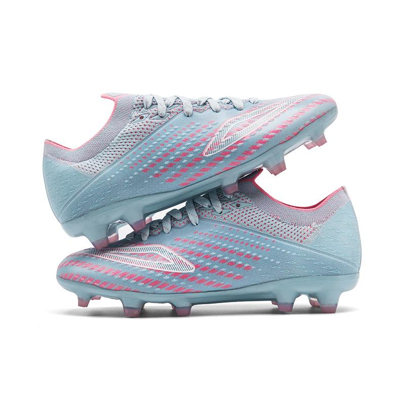 2025 Seamless Fly-woven Football Shoes Men's Low-top Youth Spikes Artificial Turf Training Sneakers