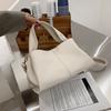 Fashion Women's Bag 2025 New Popular Handbag French Premium Texture Shoulder Messenger Bag Wholesale