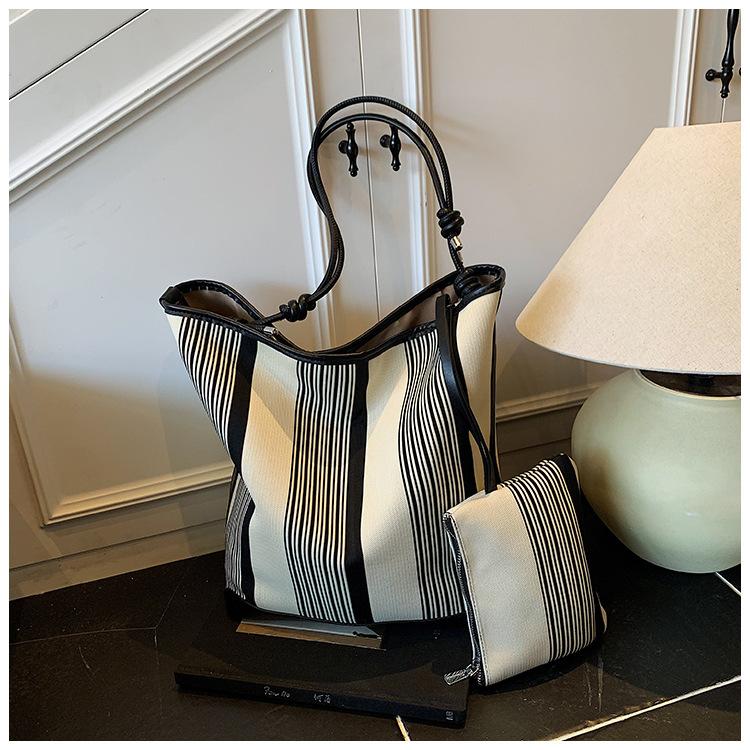 Niche Lazy Wind Underarm Bag Women's Bag Summer New Fashion Contrast Color Large Capacity Bag Commuter Shoulder Striped Bag