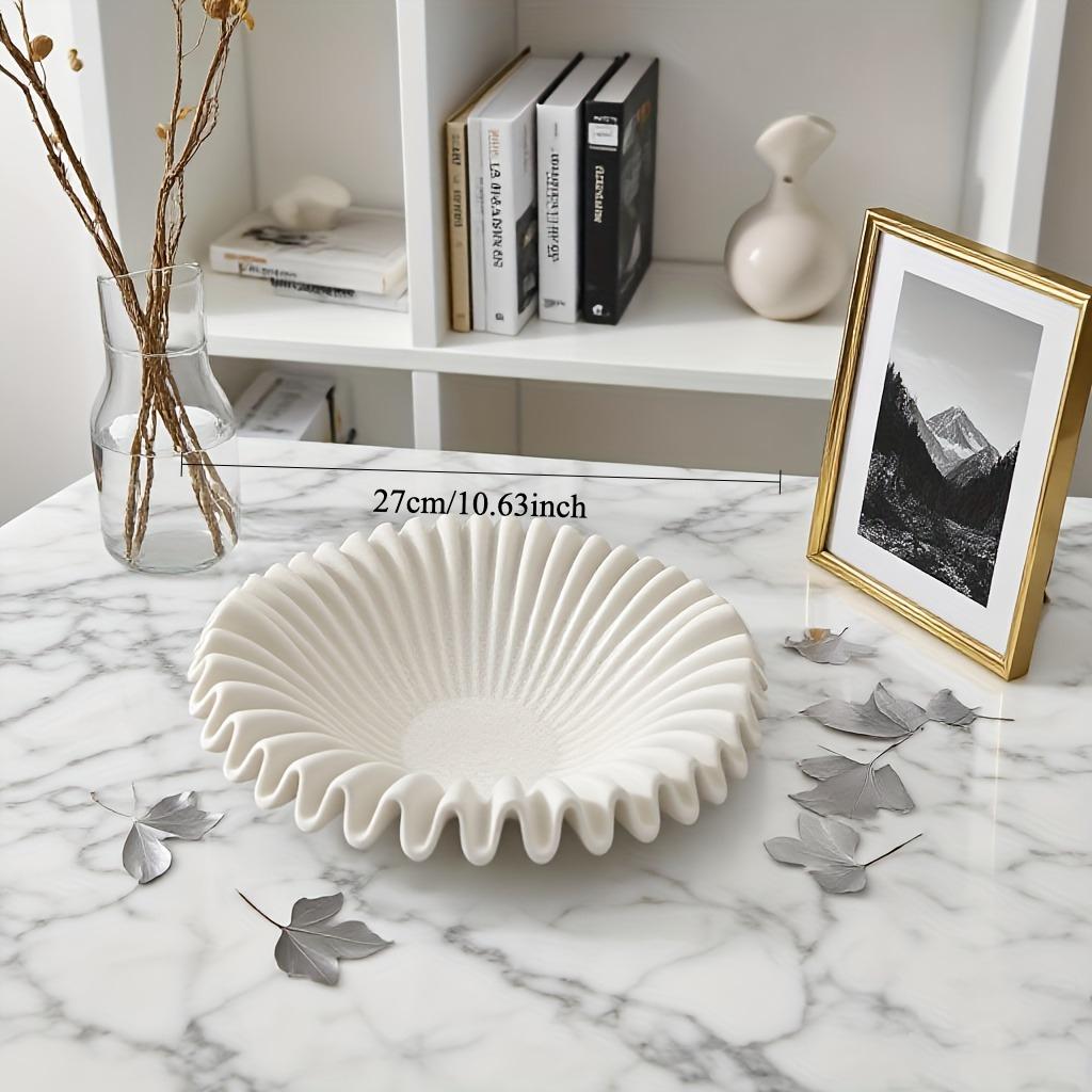 

Folded Quartz Stone Resin Tray Fruit Plate Wrinkled Edge Decor Plate for Living Room Dresser Table Minimalist Home Decor Gift белый
