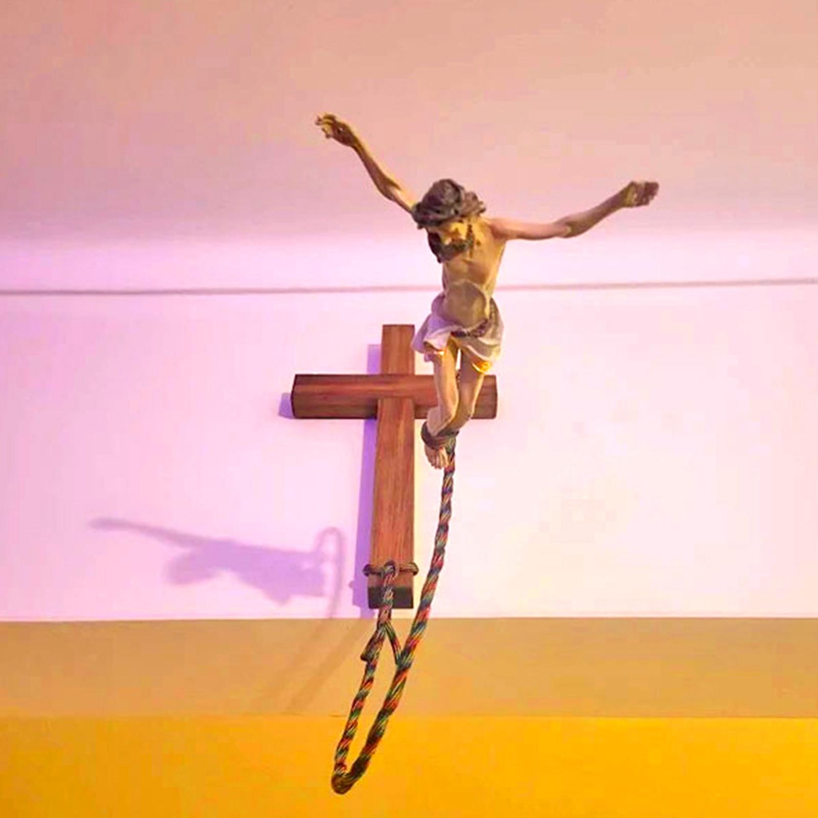 Бунге Распятие Иисуса Смола Пасхальная Рождественская сцена Иисус Прыгающий Фигура Иисуса Христа Христианский Крест Украшение Для Дома Церкви China Mainland