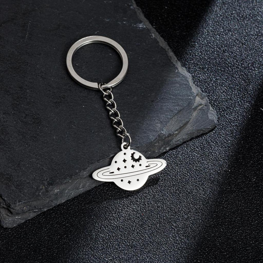 Stainless Steel Saturn Keychain Pendant - Fashionable Space-Inspired Accessory