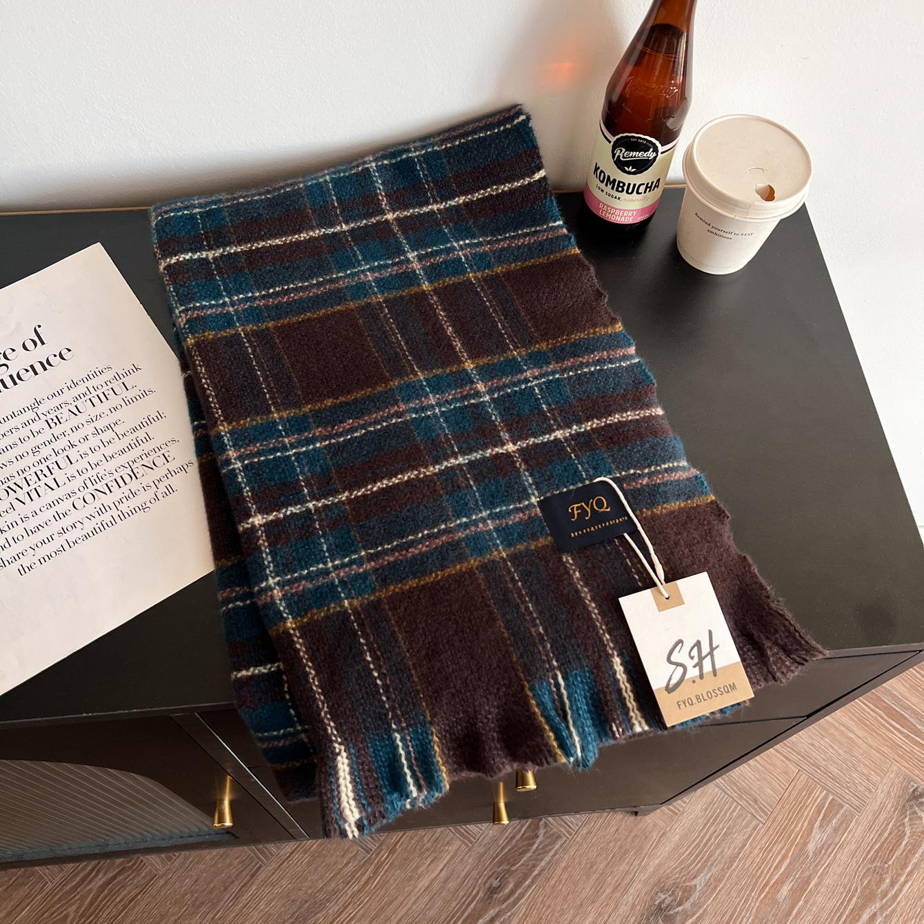Versatile Korean fashion circle yarn scarf autumn and winter warm retro plaid scarf shawl women s winter scarf 200*58cm
