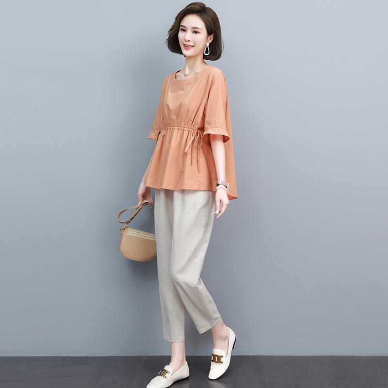 Mom's 2025 Fashion Cotton Linen Casual Two-Piece Suit: Short Sleeve Summer Style for Middle-Aged Women