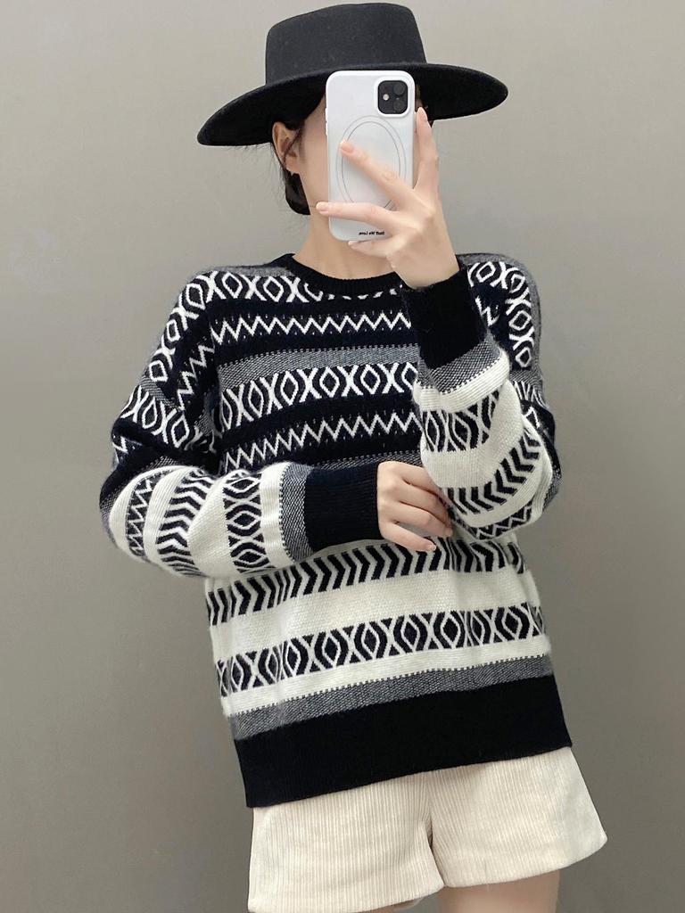 Women's Fashionable European Style Soft Cashmere Sweater, Thick Loose Knit Pullover for Autumn/Winter