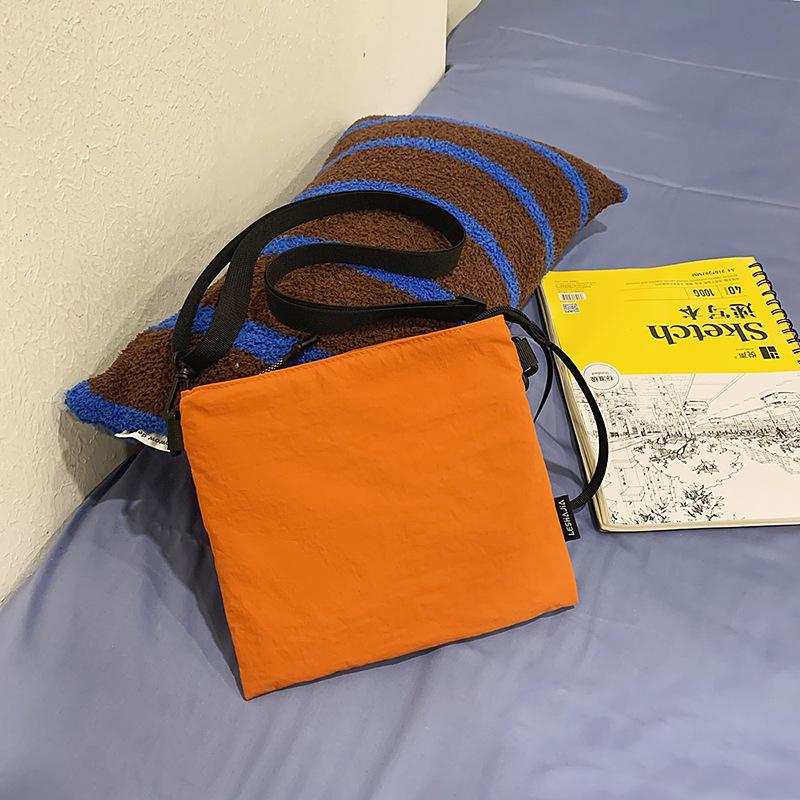 Lightweight Outdoor Messenger Bag Men's and Women's Versatile Leisure Travel Storage Bag Envelope Shoulder Bag Portable Handbag