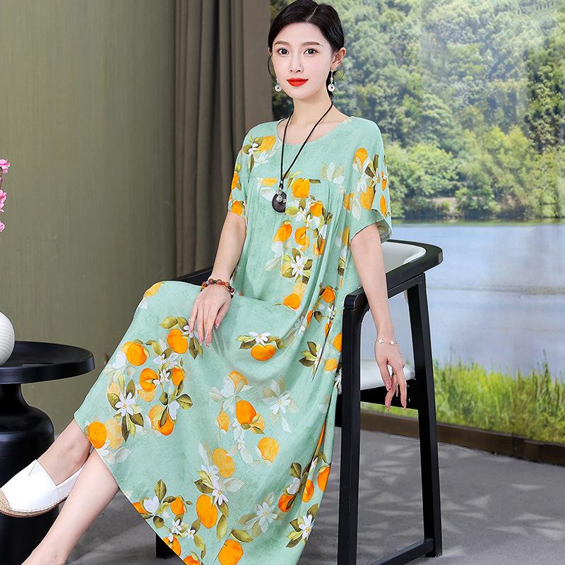 Letní dámské šaty nadměrných velikostí s lehkým, zralým a elegantním vzhledem, v prémiovém a elegantním stylu