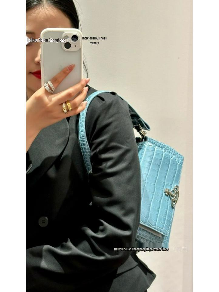 

Сумка-багет Empress Dowager Blue Medium - Сумка-пельмень Mist Saturn с цепочкой-ведром Vivian With cabinet dust bag