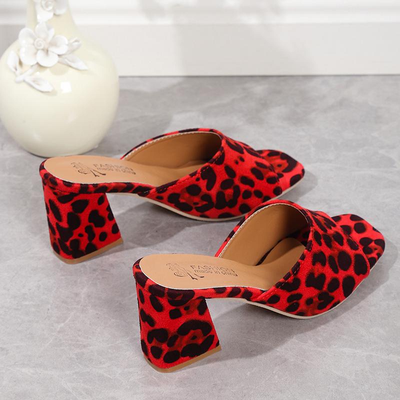 2024 Leopardenmuster Hausschuhe Damen Offene Zehen Damen Hausschuhe Klobige Absätze Eckige Zehenpartie High Heels Pantoletten Partyschuhe Frau