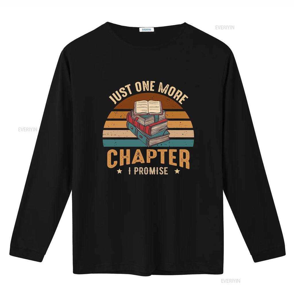 Just One More Chapter T Shirt Retro Stacked Books Design for Book Lovers Reading Enthusiasts vintage Washed graphic homme