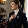 Durable Alloy Jewelry Retro Hollow Brooch for Women, Lapel Pin with Sparkling Women Accessory Rhinestones, Daily Wear Wedding Parties Oxidation