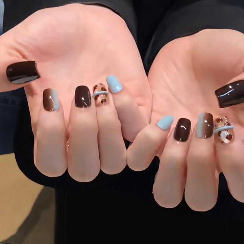24PCS Maillard Short Square Press on Falsenails Autumn Winter Simple Blue Gradient French Fake Nails Glossy Brown Ins Manicure