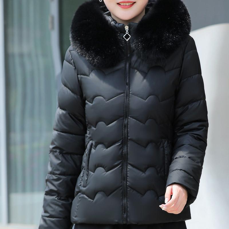 Fashion Winter Short Parkas Female Outerwears Hooded Faux Fur Collar Lady Jackets Thick Warm Elegant Coats