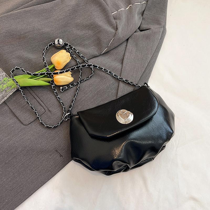 2023 New Casual Chain Shoulder Bag Women s Fashion Saddle Bag Street Style Trendy Crossbody Bag