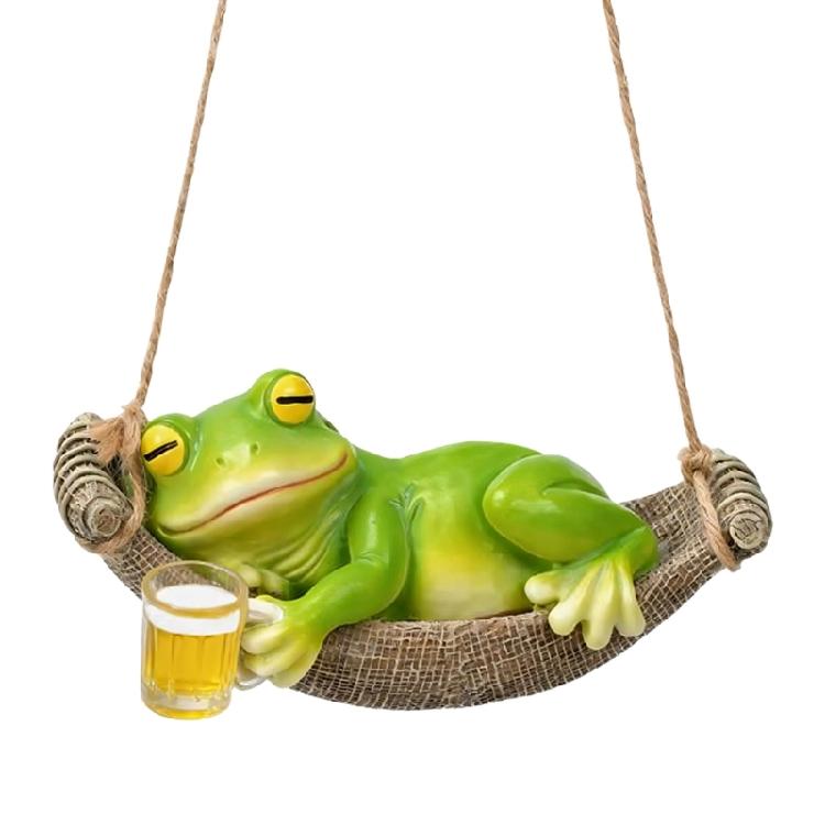 Garden Frogs Figurine Hanging Swing Decors, Resin Frogs with Beer Mug Statue for Porch Patios Balcony Plant and Mini Landscape